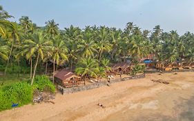 Sea Front Cottage Little Khola